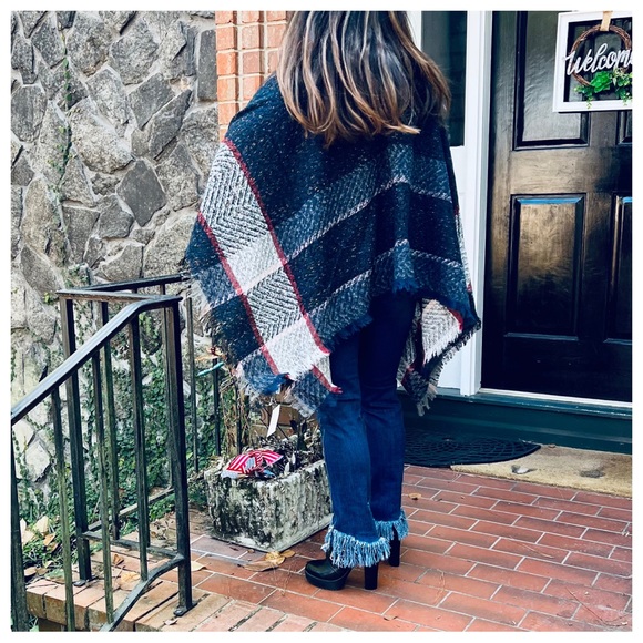 48 Boho Fabulous Plaid Hooded Fringed Poncho - Picture 5 of 8